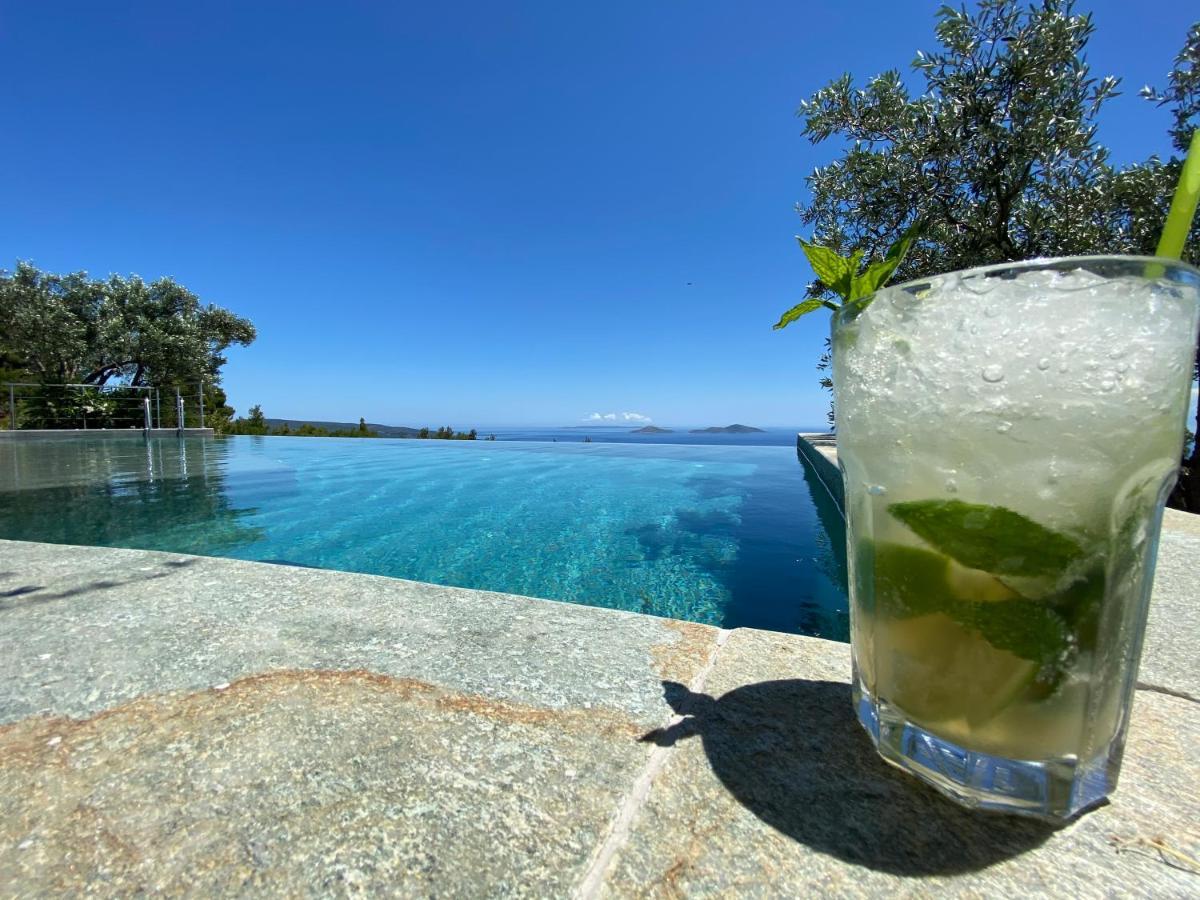 The Infinity 180 Luxury Suites Milia Exteriör bild