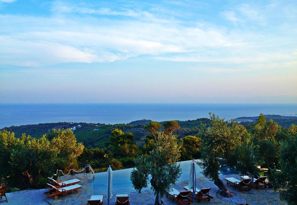 The Infinity 180 Luxury Suites Milia Exteriör bild