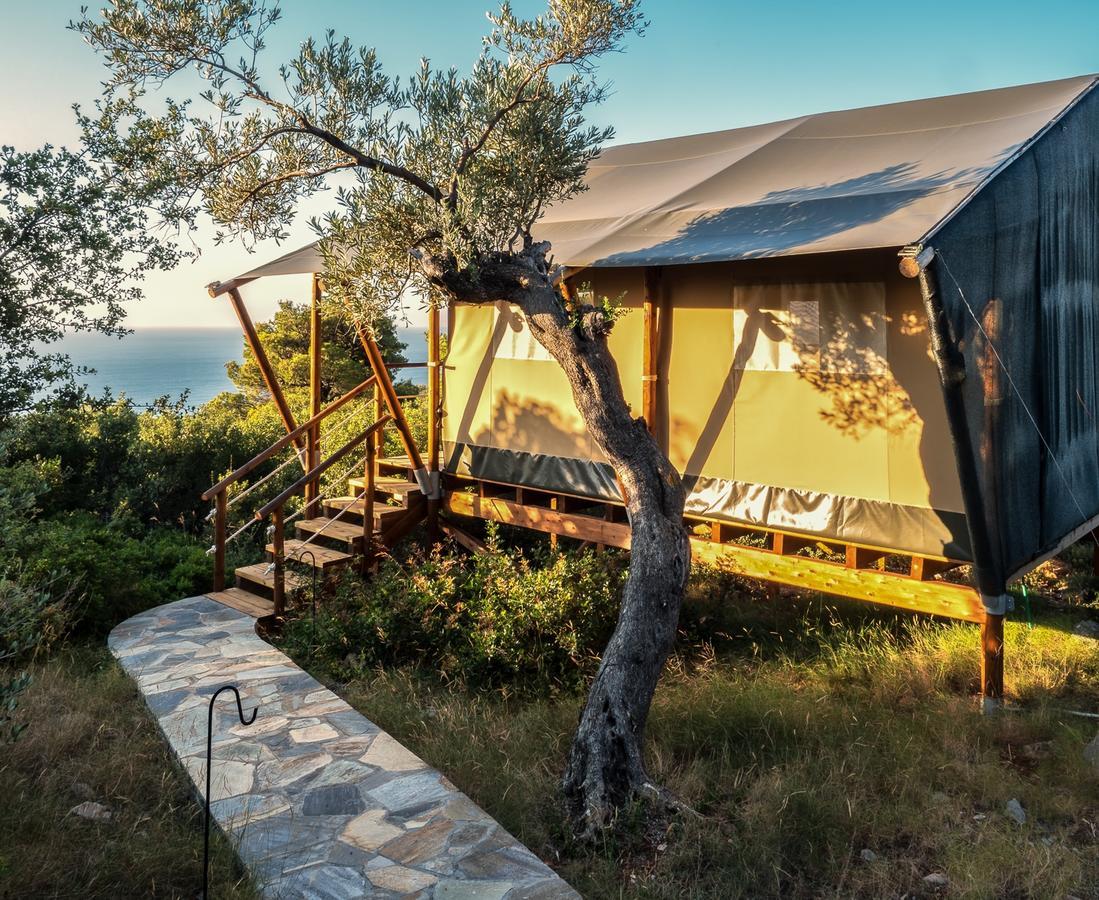 The Infinity 180 Luxury Suites Milia Exteriör bild